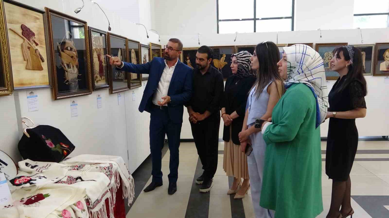 vanda-unutulmaya-yuz-tutmus-sanatlar-sergisi-acildi