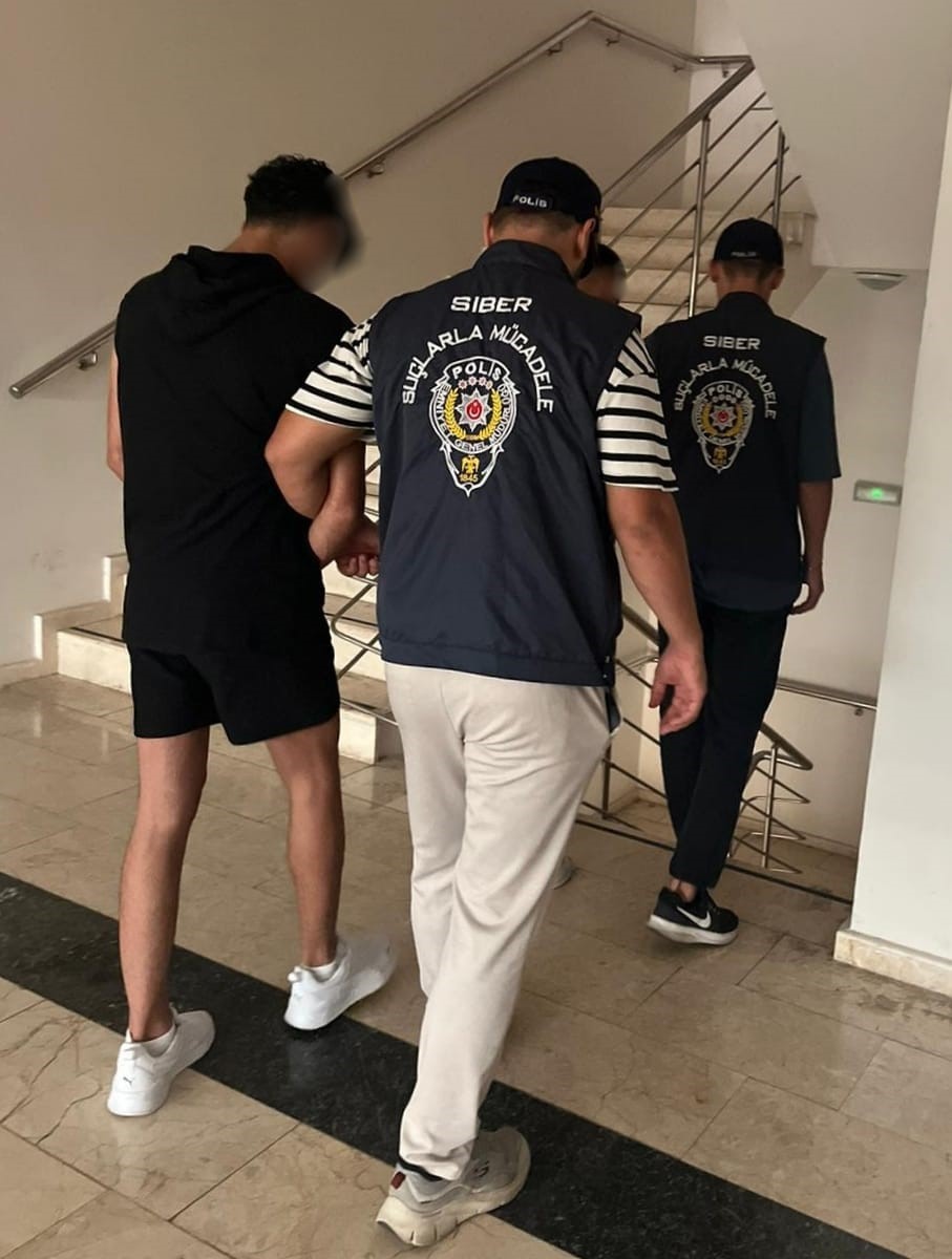 antalyada-nitelikli-dolandiricilik-ve-bahis-suclarina-operasyonu-5-tutuklama