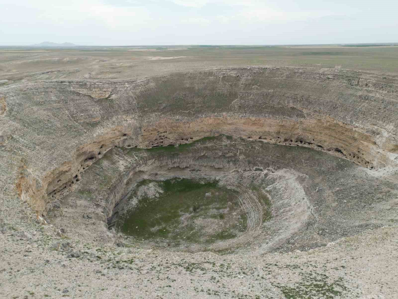 doga-tutkunlarinin-ilgiyle-ziyaret-ettigi-goller-bir-bir-kuruyor