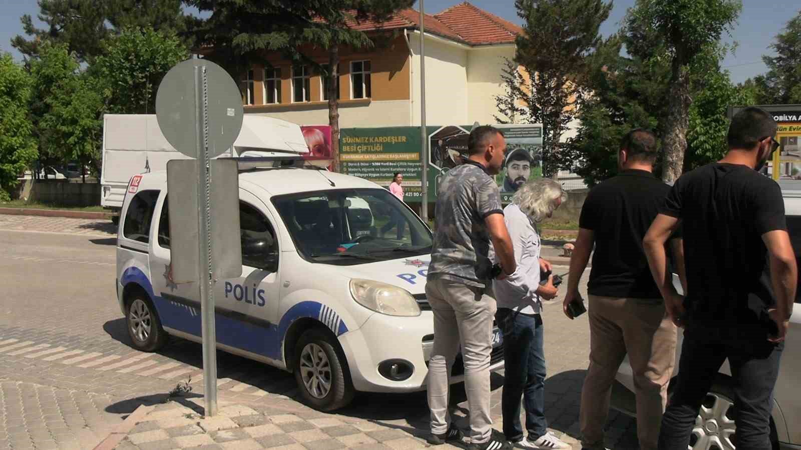 tavsanlida-bankada-gergin-anlar