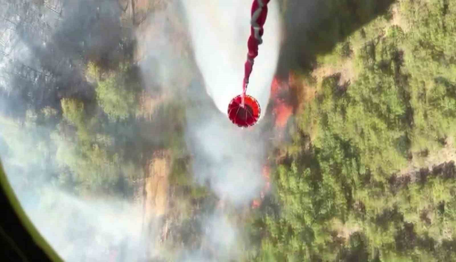 helikopterden-kaydedilen-goruntu-yanginin-boyutunu-gozler-onune-serdi
