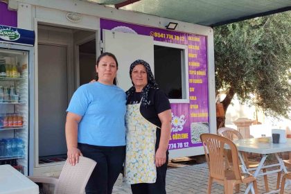 anne-kiz-bazlama-ve-gozleme-yaparak-hayata-tutundu