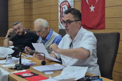 bartinspor-kongresinde-gergin-anlar-yasandi
