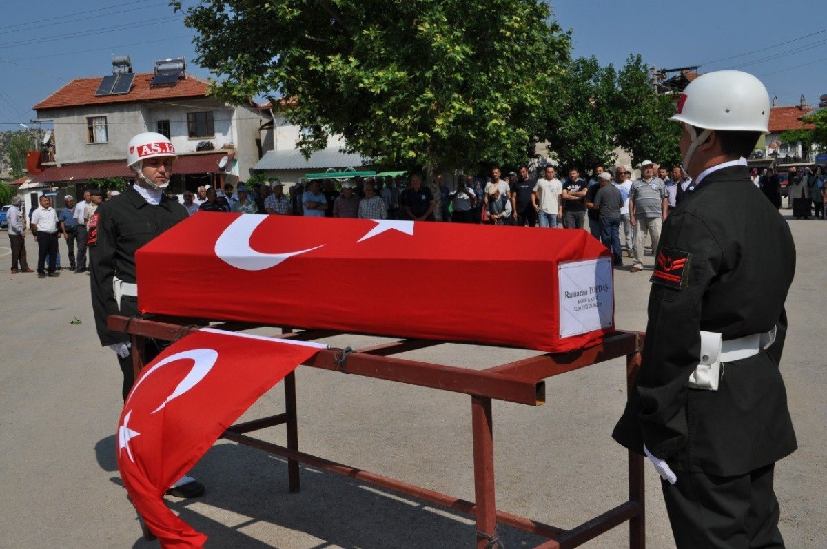ispartali-kore-gazisi-ramazan-topdas-son-yolculuguna-ugurlandi