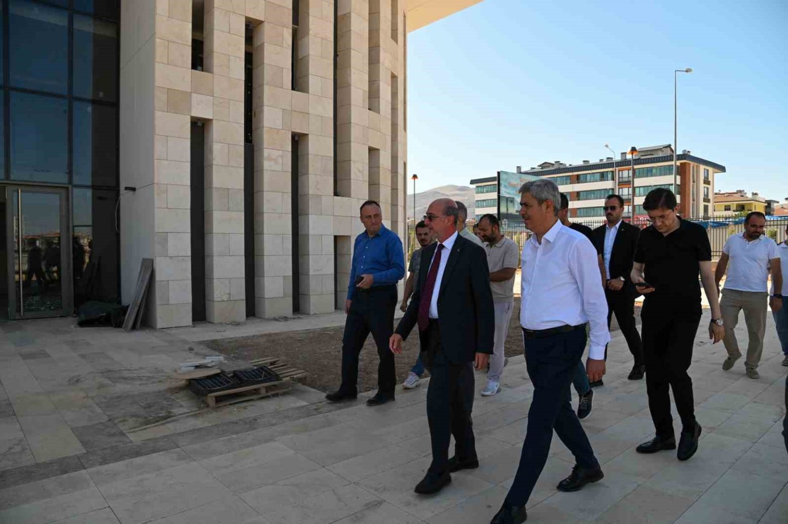 selcukluya-kazandirilacak-turkiyenin-en-modern-ve-kapsamli-guzel-sanatlar-lisesinde-sona-yaklasildi
