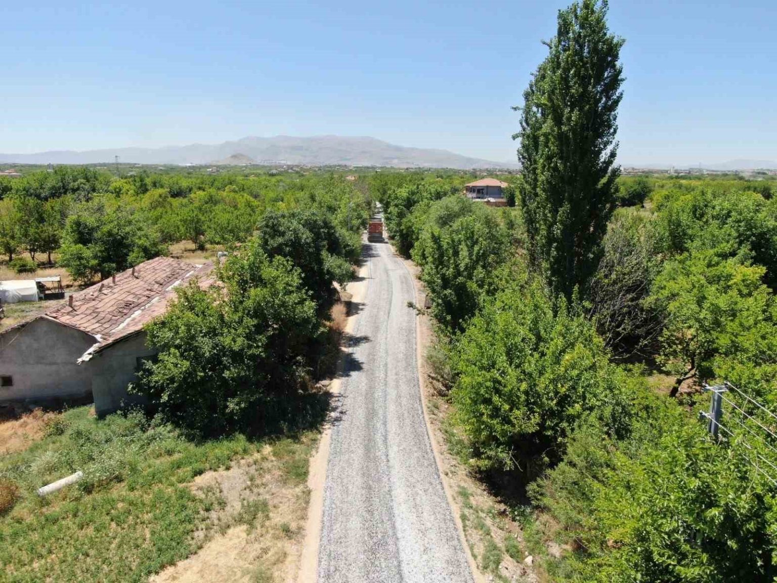 bahcelievler-mahallesinin-yol-sorunu-cozuldu