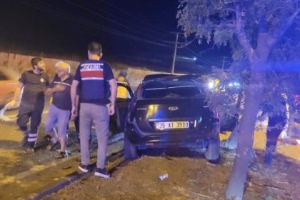 bandirma-yolunda-tir-ile-otomobil-carpisti-2-yarali