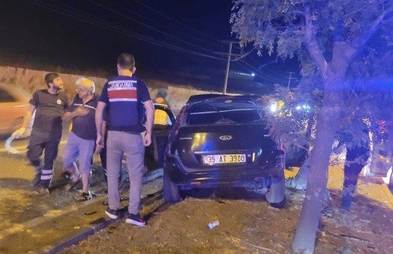 bandirma-yolunda-tir-ile-otomobil-carpisti-2-yarali