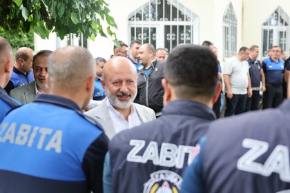 baskan-colakbayrakdar-zabita-ekibimiz-sehrin-huzuruna-katki-sagliyor