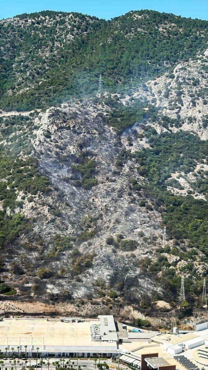 bodrumdaki-yanginin-onu-kesildi-kontrol-altina-alinmaya-calisiliyor