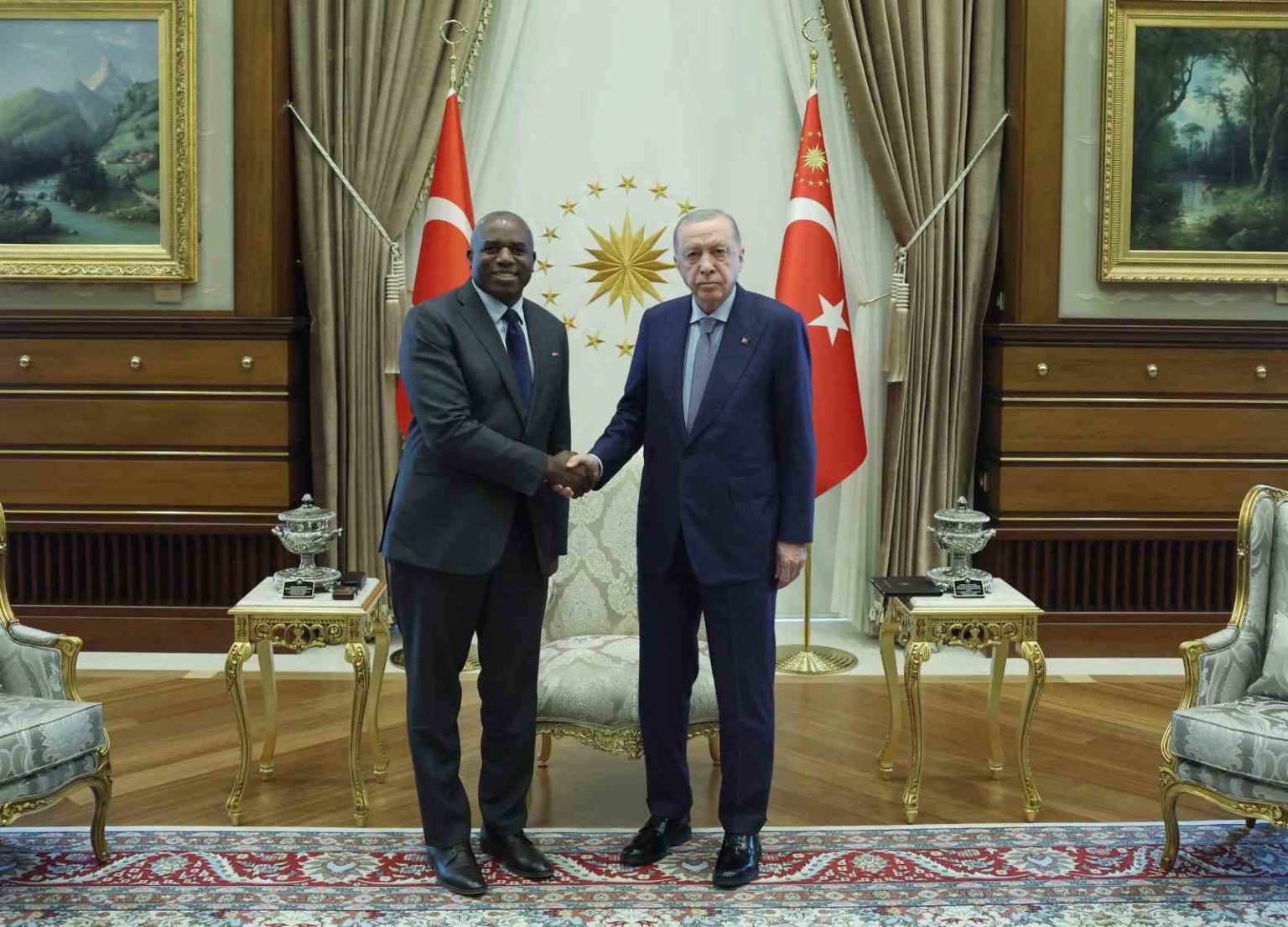cumhurbaskani-recep-tayyip-erdogan-ingiltere-disisleri-bakani-david-lammyyi-kabul-etti