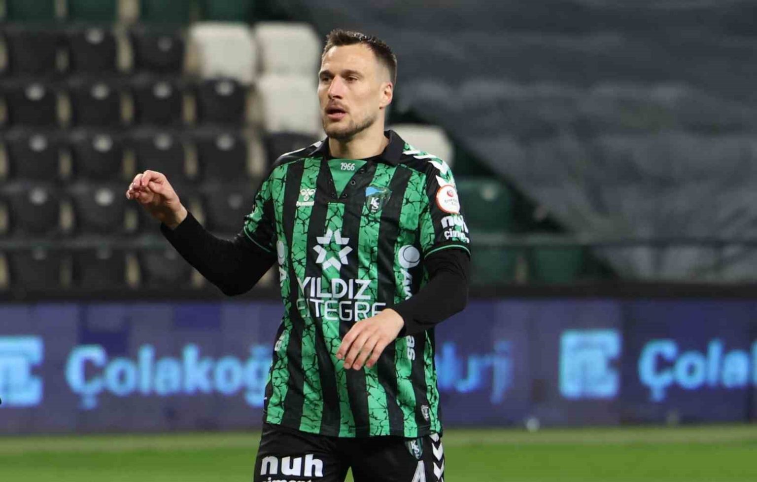 josip-vukovicten-kocaelispor-camiasina-duygusal-veda