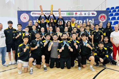 karate-turkiye-premier-liginin-ikinci-etabi-zonguldakta-gerceklestirildi