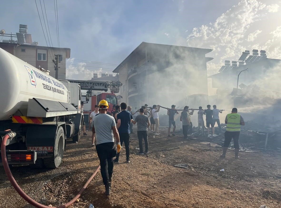 manavgat-belediyesinden-yangin-riskine-karsi-bilgilendirme-ve-uyarilar