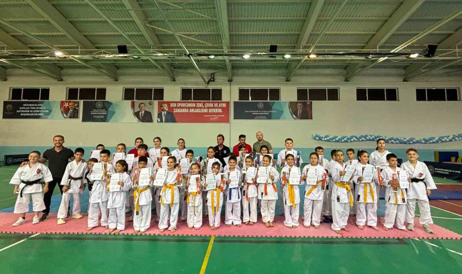 manyasli-karateciler-kusak-sinavinda-ter-doktu