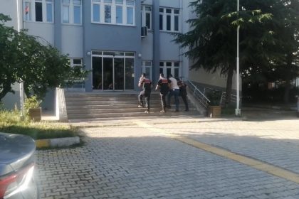 yayaya-carpip-olumune-neden-oldu-4-saat-sonra-baska-bir-koyde-saklanirken-yakalandi