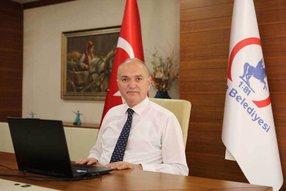 belediye-baskani-ozlu-bu-saygisizligi-lanetliyorum