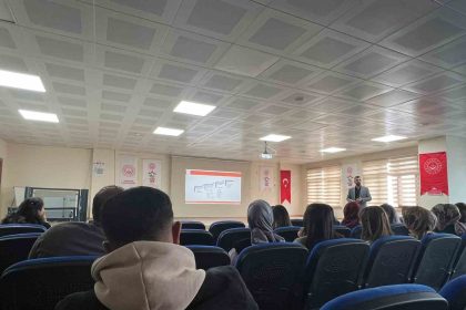 ardahanda-koruyucu-aile-olmak-konulu-seminer-duzenlendi