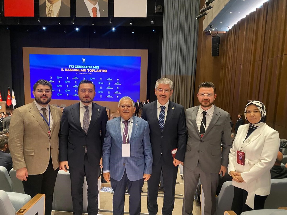 baskan-buyukkilic-ak-parti-genisletilmis-il-baskanlari-toplantisina-katildi