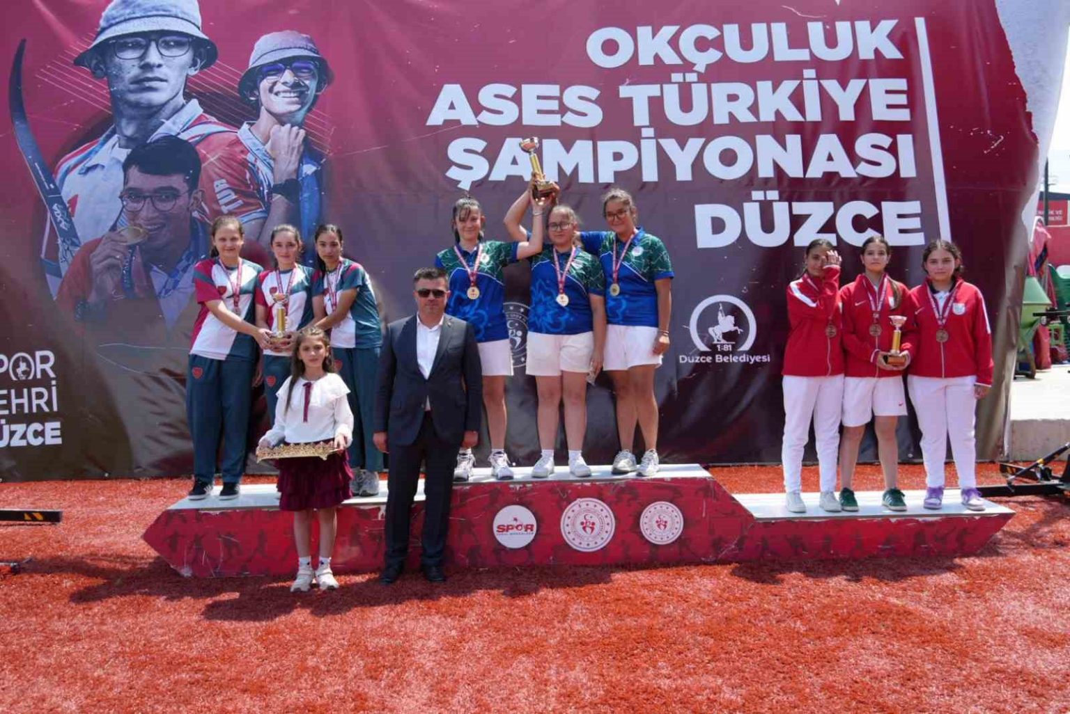 duzcede-okculuk-soleni-ilk-gun-musabakalari-sona-erdi