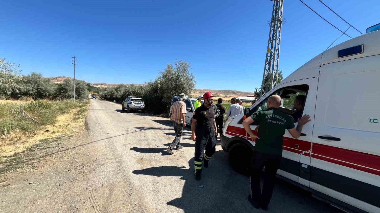 elazigda-arac-direge-carpti-1-yarali