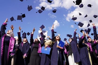 erzurum-teknik-universitesi-2024-2025-akademik-yili-mezuniyet-toreni-kurumsal-bir-cosku-ile-gerceklestirildi