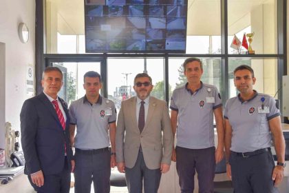 rektor-kaplancikli-guvenlik-gorevlileriyle-bir-araya-geldi