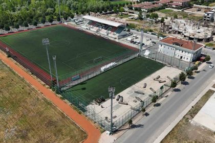 sakaryanin-en-buyuk-futbol-tesisi-yenileniyor