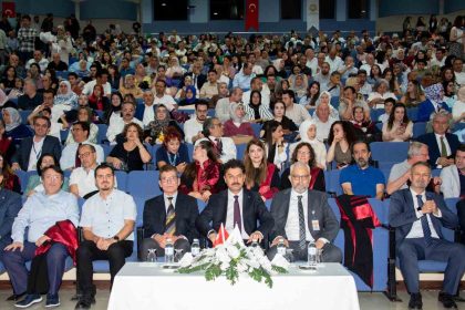 selcuk-tiptan-185-genc-doktor-mezun-oldu