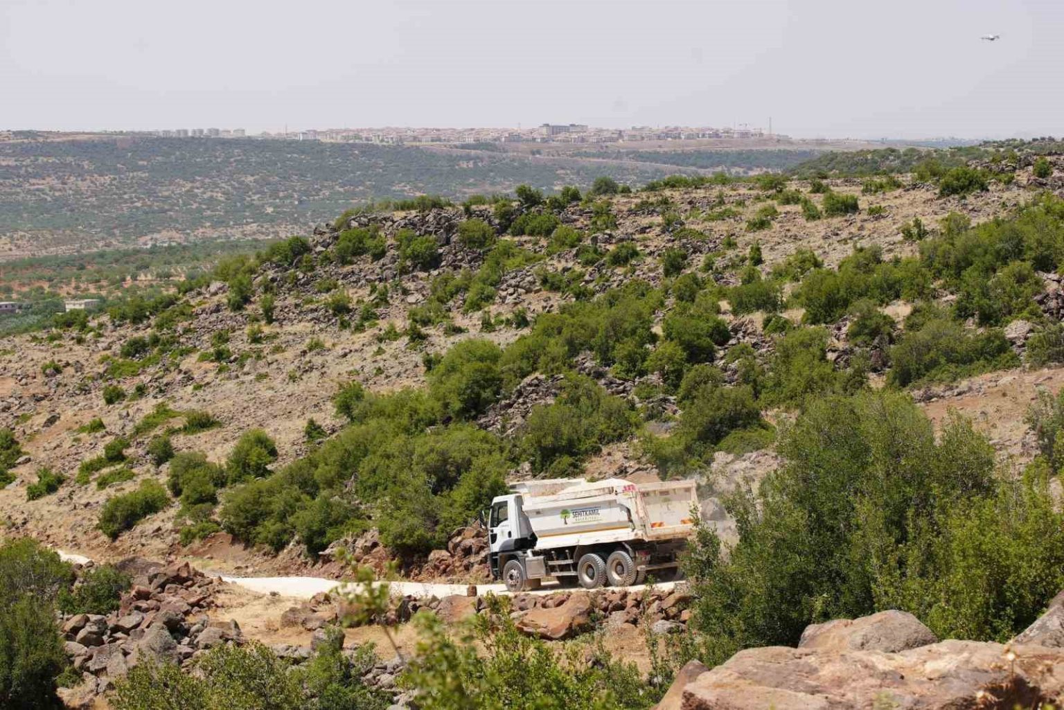 yalangoz-mahallesi-yillardir-bekledigi-yola-kavustu