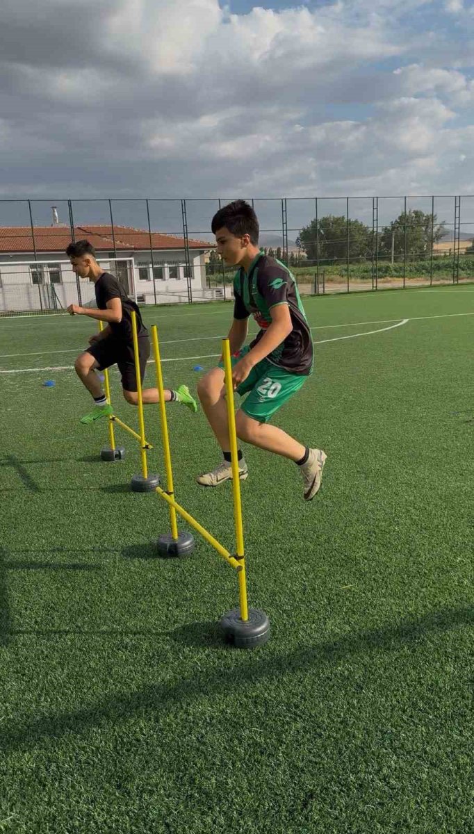 beylikovada-gsb-yaz-spor-okullari-coskuyla-basladi