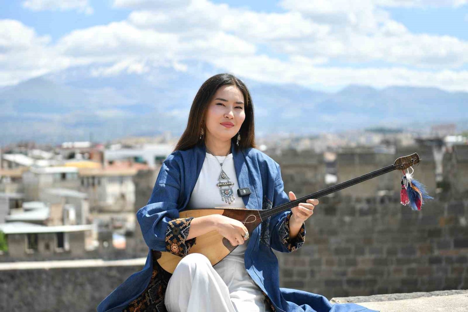 buyuksehir-ile-kayseri-kalesinde-kazak-ezgileri-yukseldi