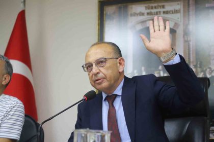ferdi-zeyrekin-ismi-turgutluda-yasayacak