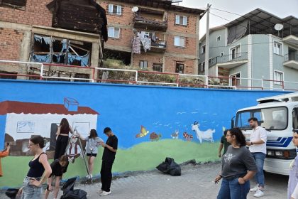 gokler-beldesinde-bos-duvarlar-sanat-eserine-donustu