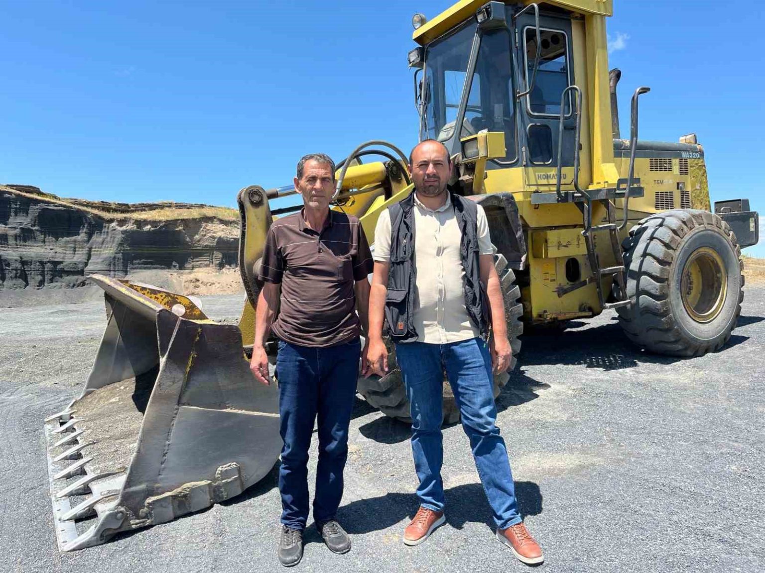 kaymakam-demirtas-yol-calismalarini-yerinde-gordu