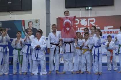 kirklarelinde-yaz-spor-okullari-torenle-acildi