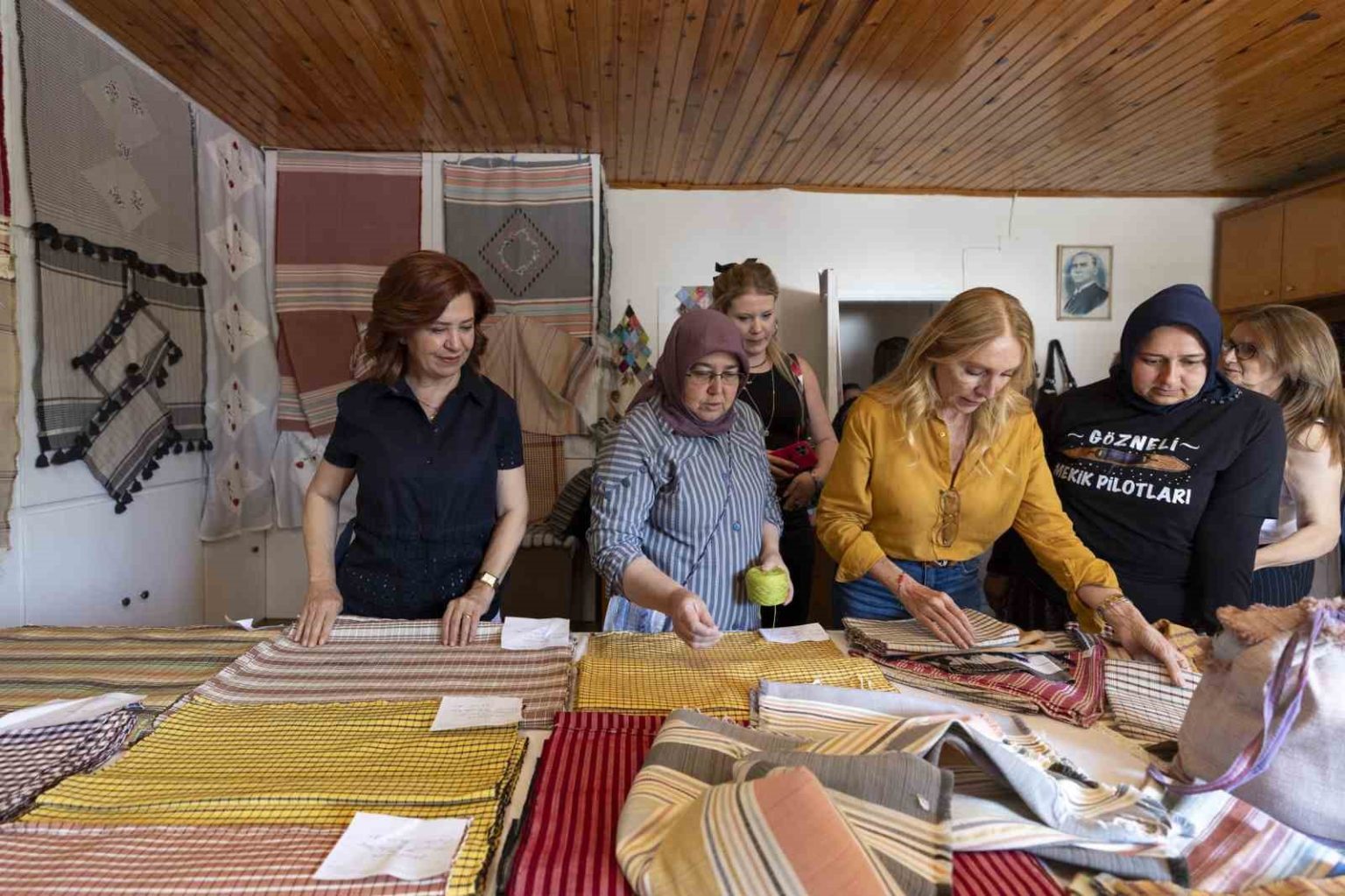 mersine-ozgu-kumas-ve-dokumalar-dunyaya-aciliyor