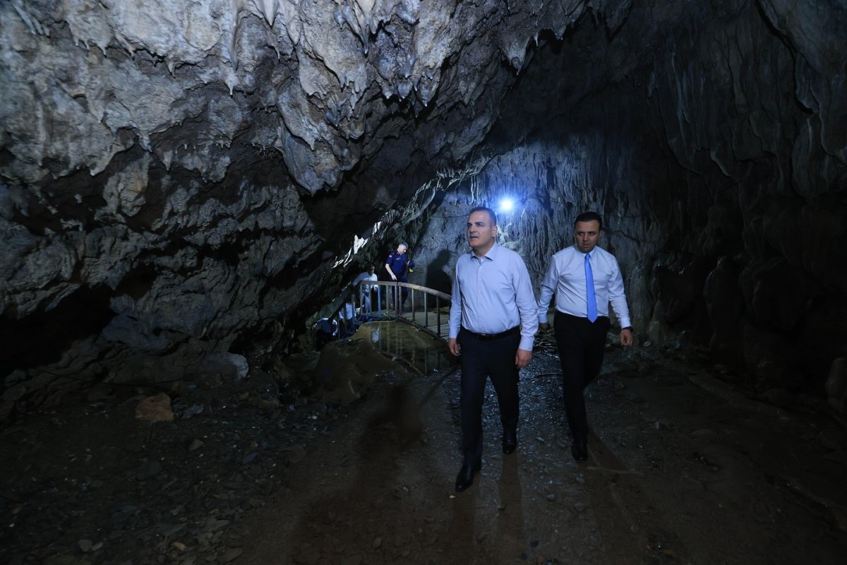 vali-akbiyik-yerkupe-magarasi-ve-mesire-alaninda-incelemelerde-bulundu