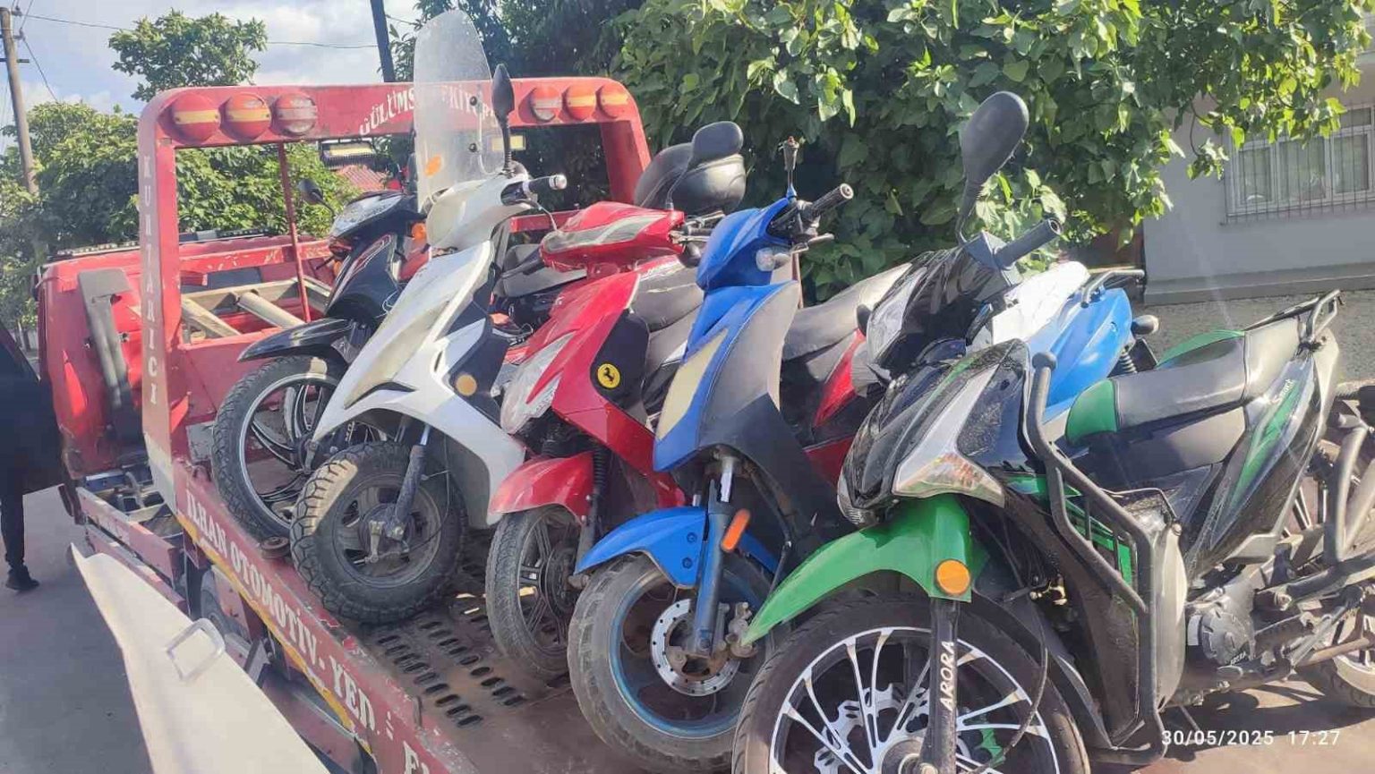 yaz-aylarinda-motosiklet-kullanimi-ile-birlikte-denetimler-de-artti-bin-959-surucu-ve-araca-islem-yapildi