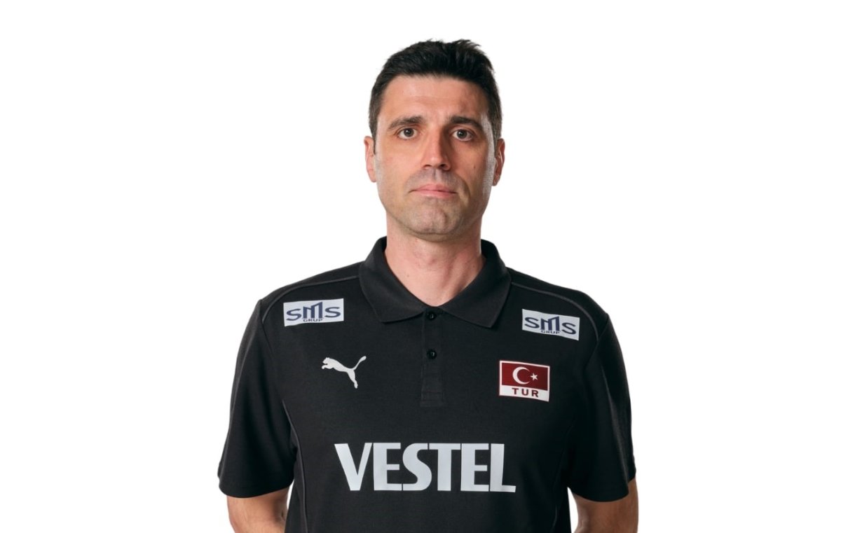 a-milli-erkek-voleybol-takiminda-basantrenor-umut-cakir-ile-yollar-ayrildi