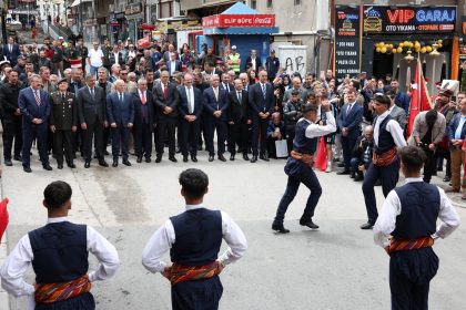 baskan-sekmen-milli-mucadele-ruhunu-surekli-diri-tutmamiz-gerekiyor