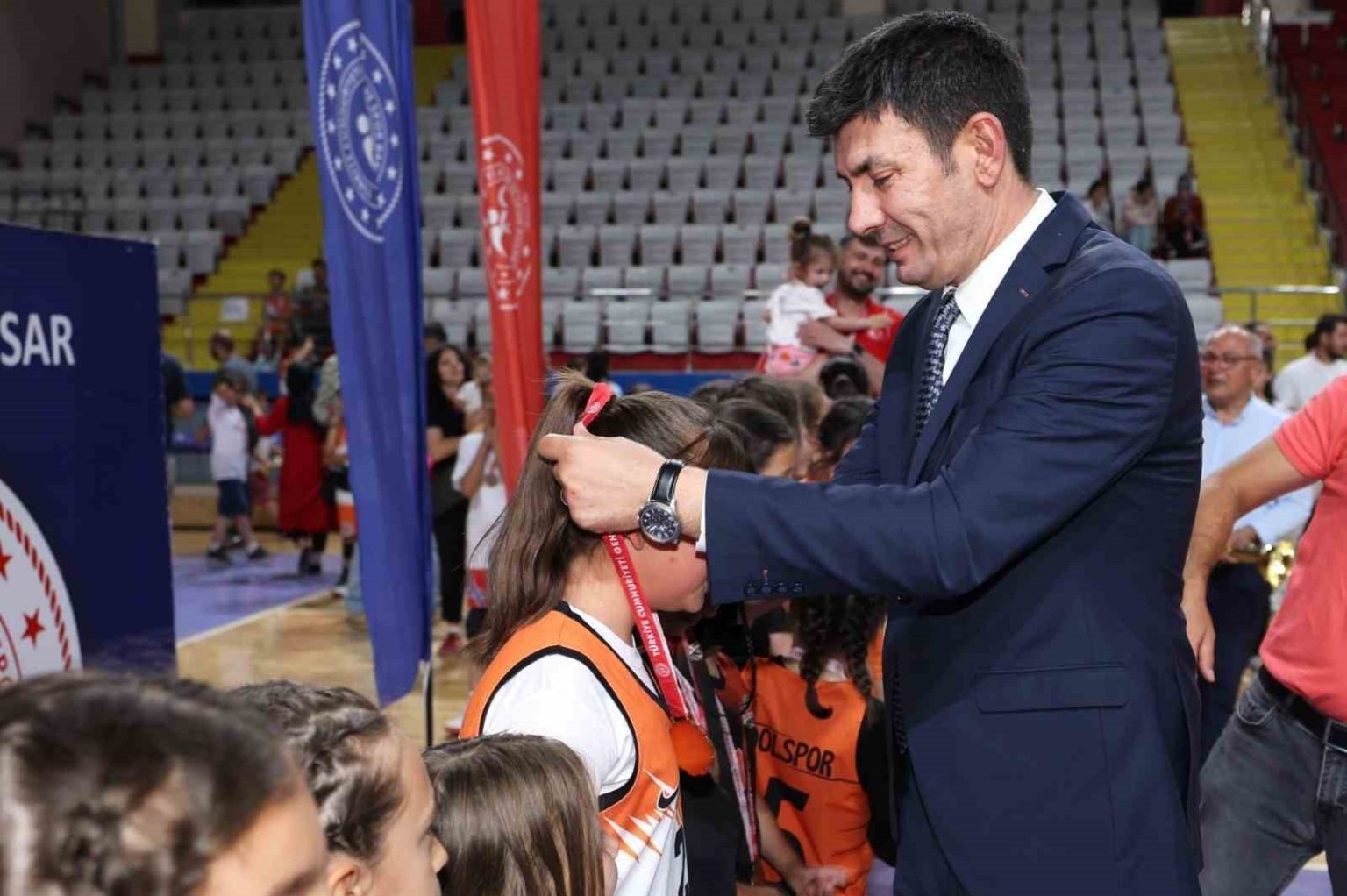 basketbol-musabakalari-sona-erdi