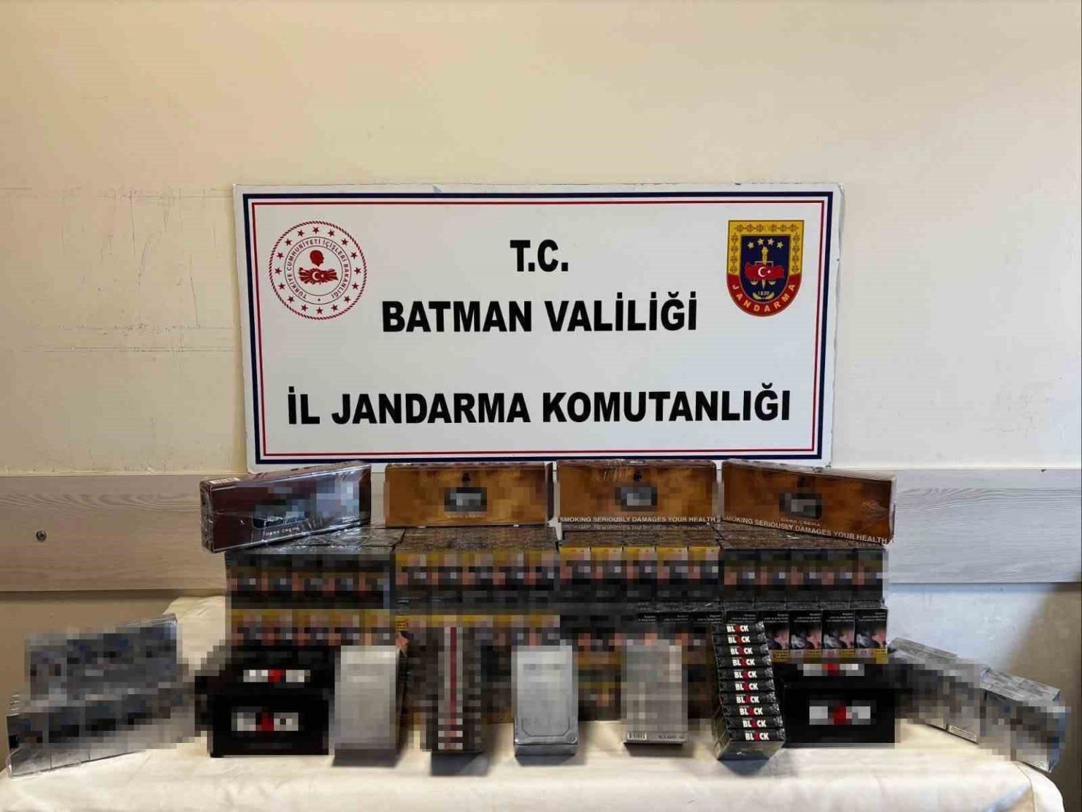 batmanda-784-paket-kacak-sigara-ele-gecirildi