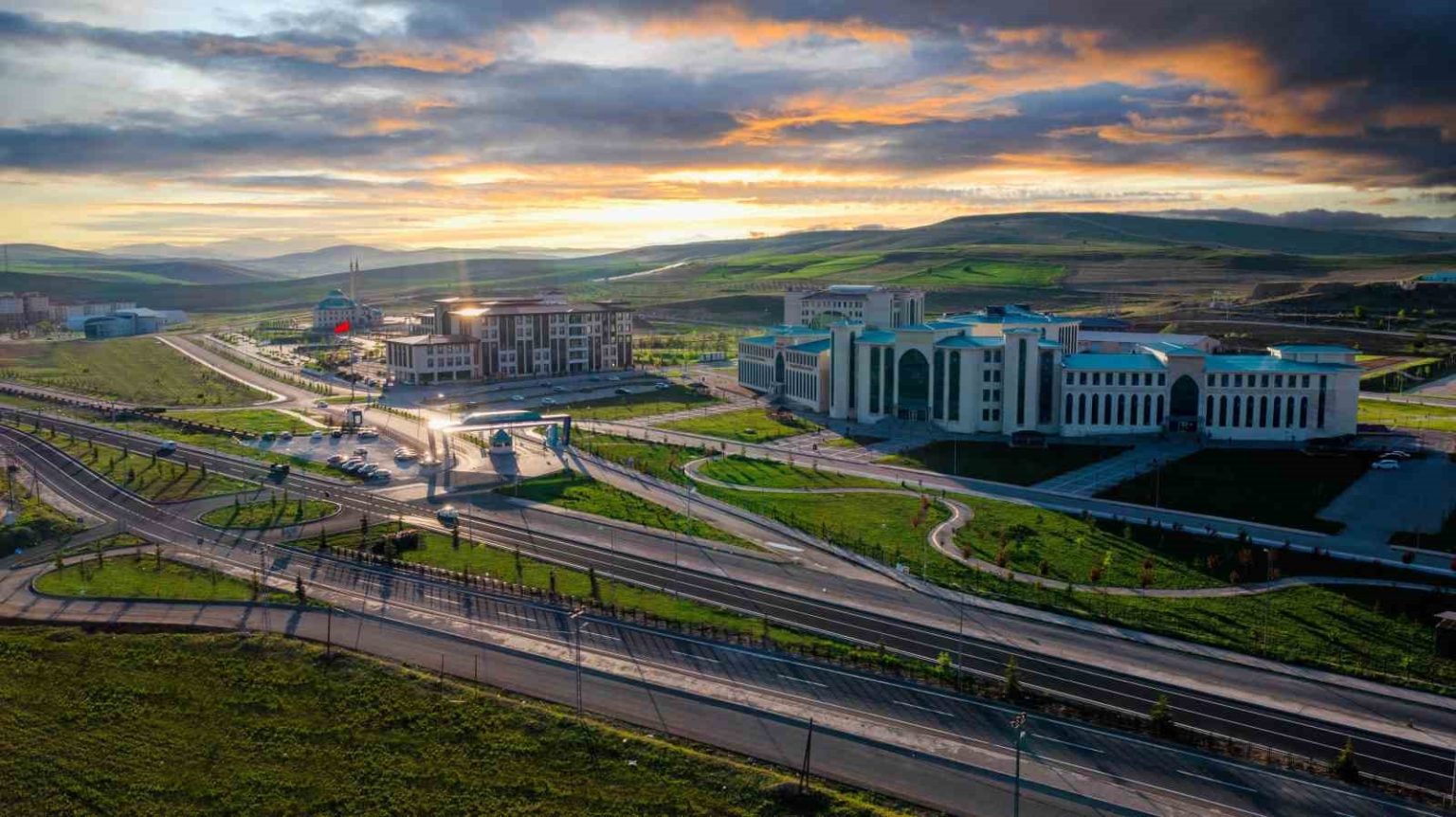 bayburt-universitesinde-3-yeni-bolum-acildi
