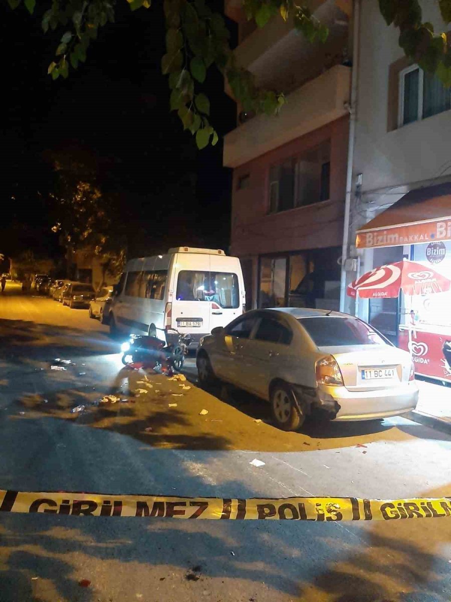 bilecikte-meydana-gelen-trafik-kazasinda-2si-agir-3-kisi-yaralandi