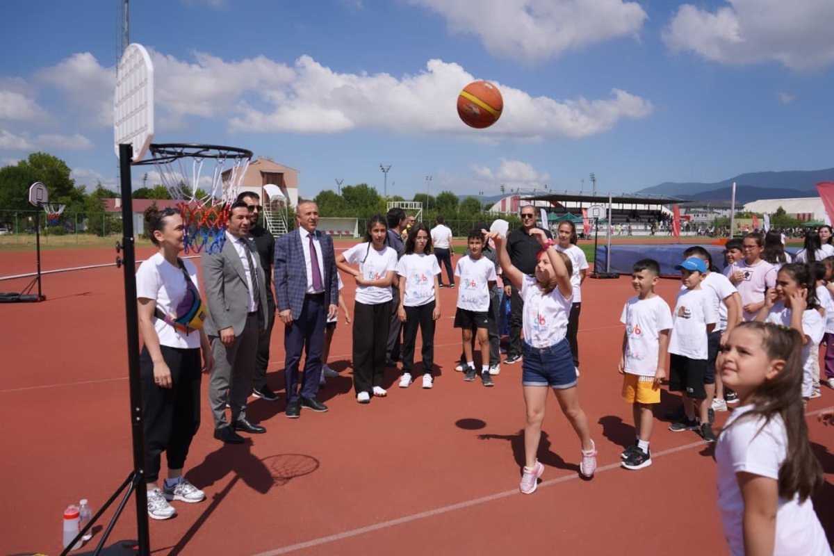 boluda-ucretsiz-spor-okullari-basladi