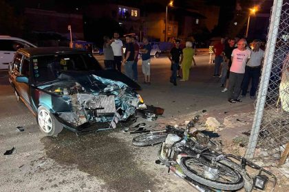 burdurda-otomobil-ile-carpisan-motosiklet-surucusu-oldu-1-yarali