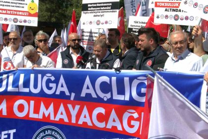 devlet-memurlari-konfederasyonundan-hazine-ve-maliye-bakanligi-onunde-basin-aciklamasi