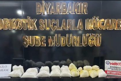 diyarbakirda-43-kilogram-uyusturucunun-ele-gecirildigi-operasyonlarda-3-kisi-tutuklandi