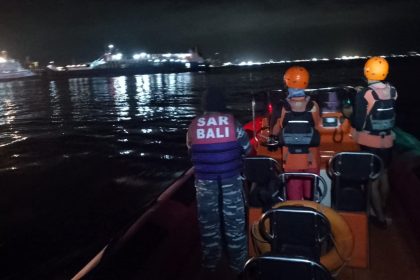 endonezyada-turistik-bali-adasina-giden-feribot-batti-4-olu-31-kayip